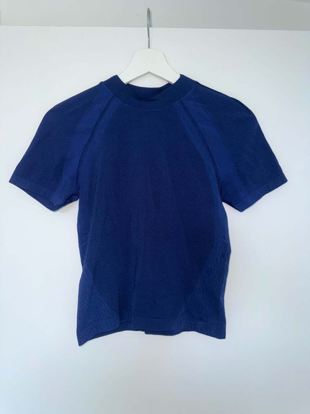 Lululemon Seamless Short Sleeve Shirt Size 6